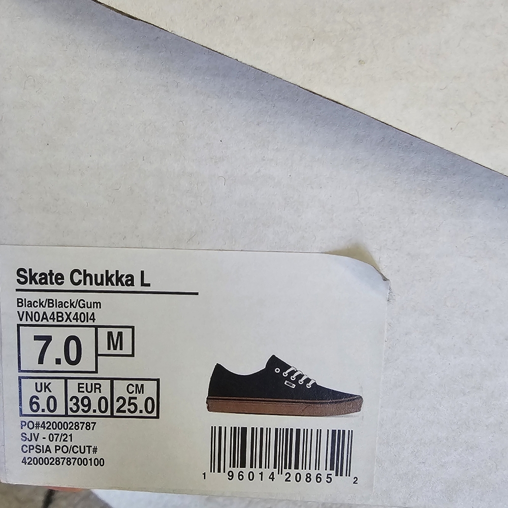 Vans Skate Chukka L. SIZE 7. Black/Black/Gum - Picture 8 of 10